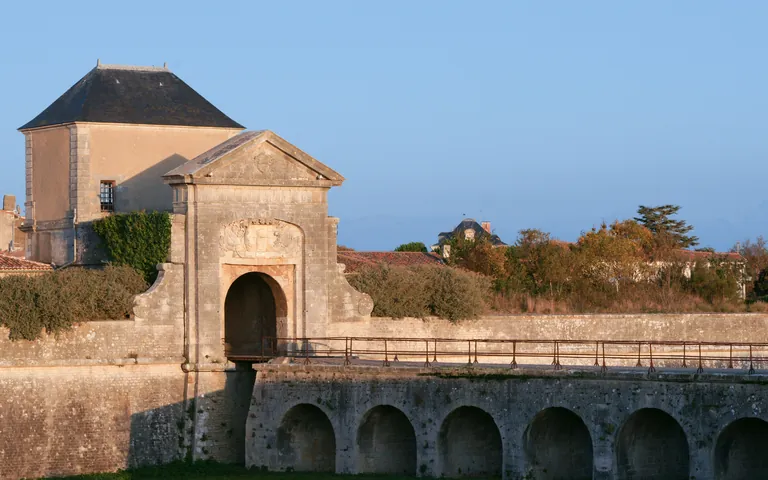 The Campani gate, fortified entrance to Saint-Martin-de-Ré
