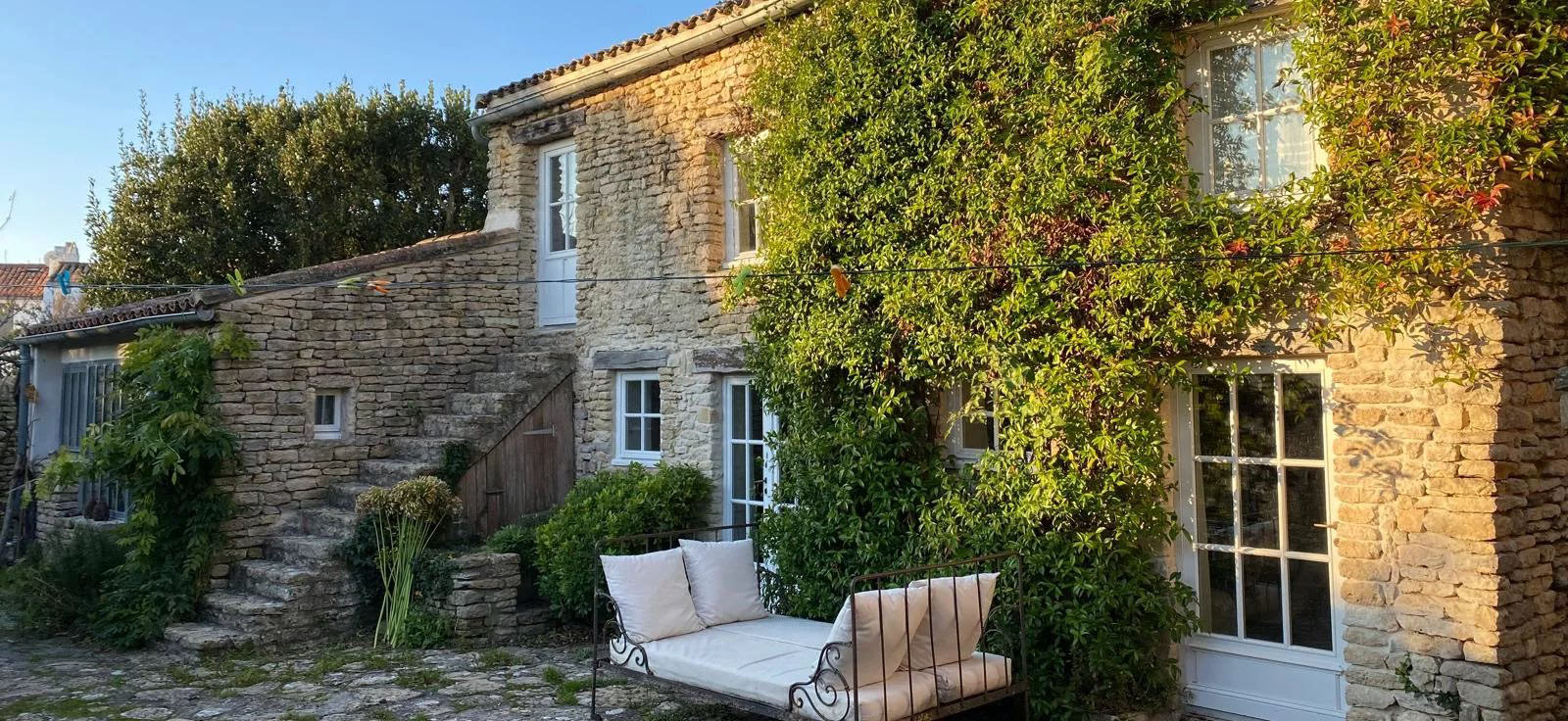 Descubrir esta propiedad: Les Portes-en-Ré - Francia - Casa, 7 cuartos, 4 habitaciones - Slideshow Picture 3