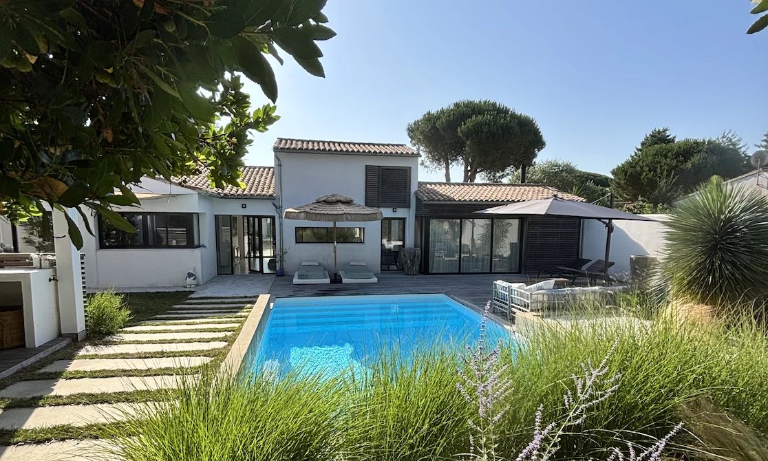 Découvrir cette propriété: Le Bois-Plage-en-Ré - France - Maison, 9 pi&egrave;ces, 5 chambres - Slideshow Picture 1