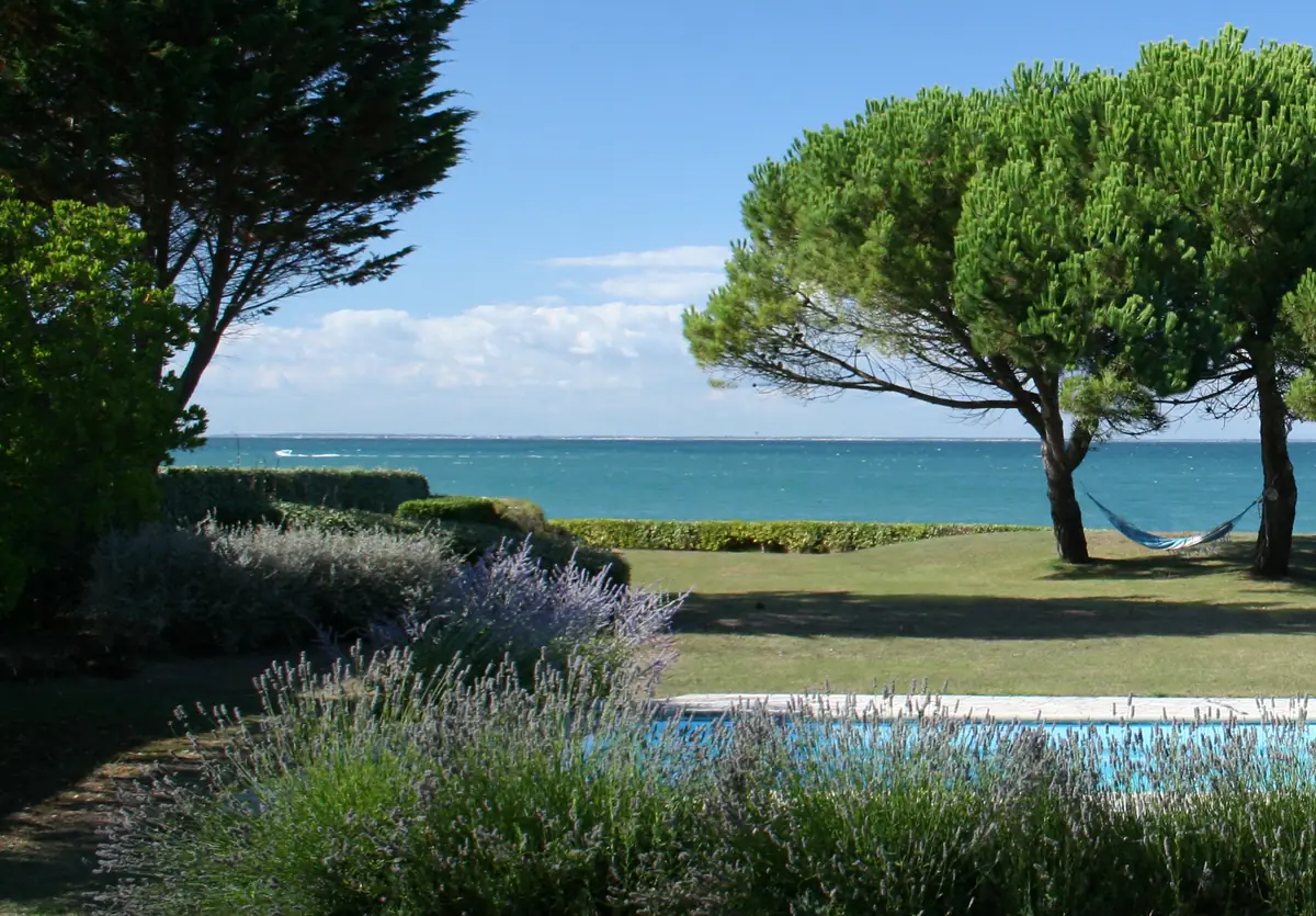 Sea view house for sale on Île de Ré — BARNES