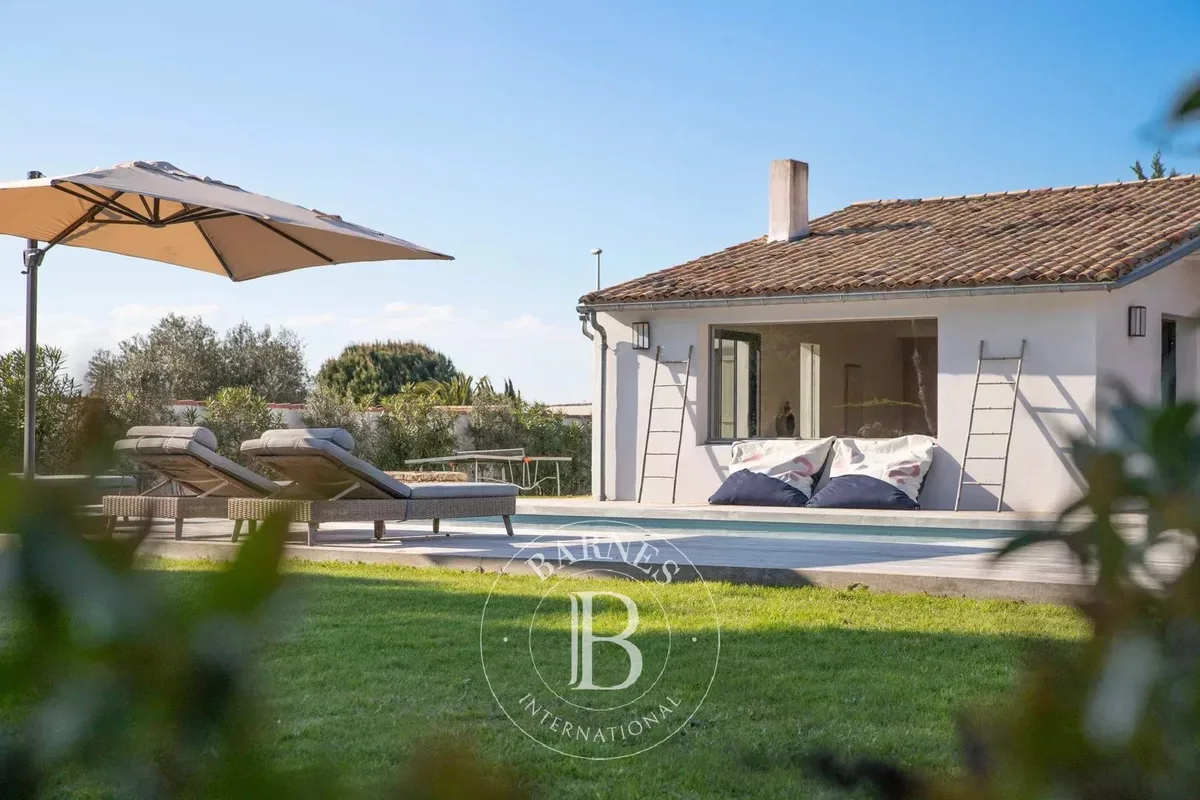 Villa Madame, house to rent in Les Portes-en-Ré · ref. 84209047 · view 2