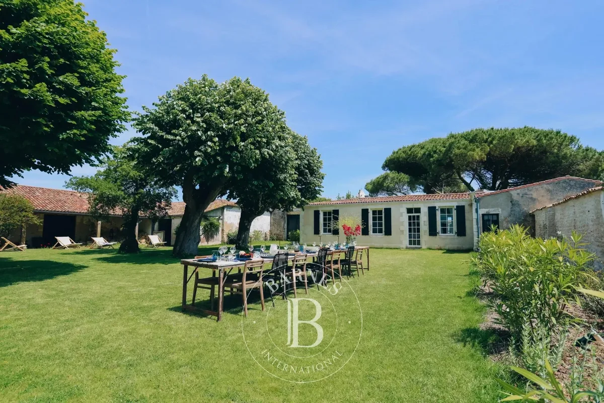 The Towers Estate, house to rent in Loix · ref. 85291461 · view 3