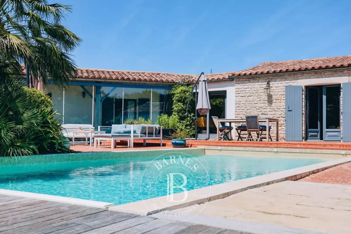 Domaine Foulquier, house to rent in Rivedoux-Plage · ref. 85293011 · view 2