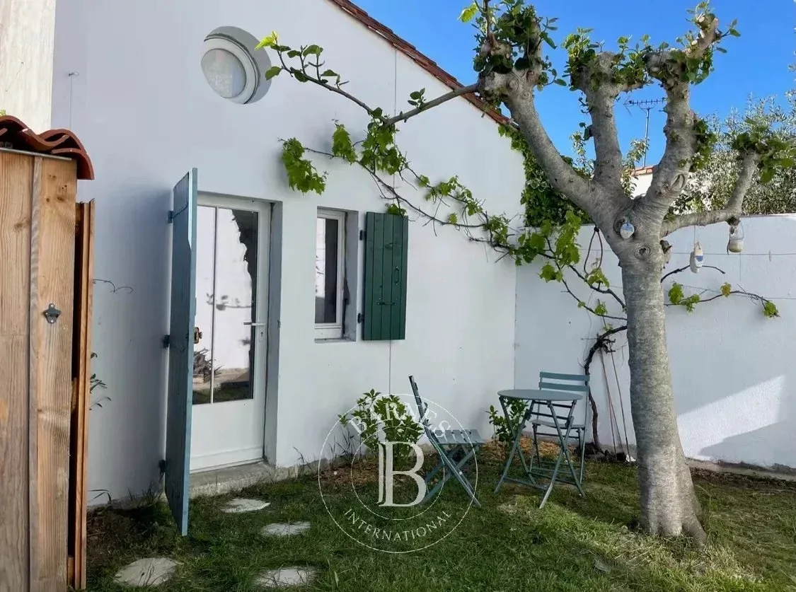 House for sale in Les Portes-en-Ré · ref. 85704601 · view 2