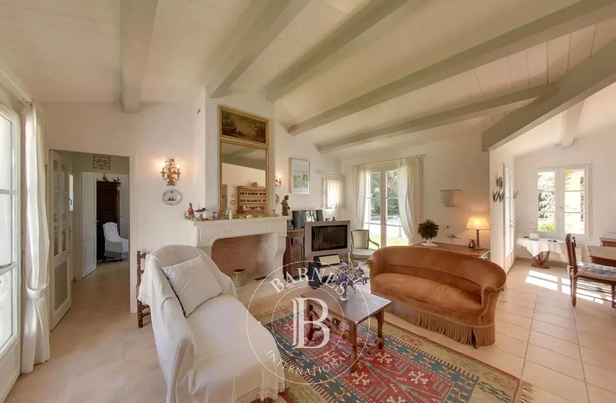 House for sale in Les Portes-en-Ré · ref. 85852266 · view 3