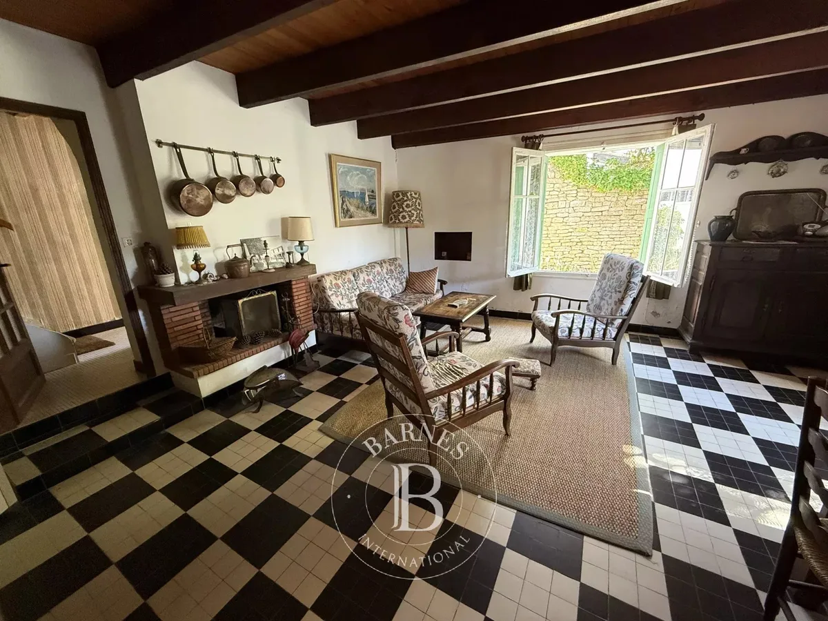 House for sale in Les Portes-en-Ré · ref. 85945584 · view 2
