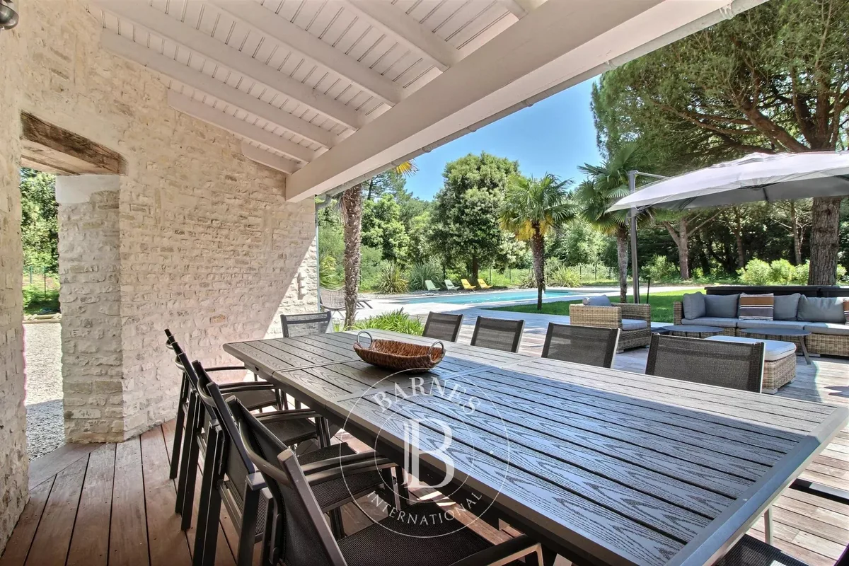 House for sale in Le Bois-Plage-en-Ré · ref. 85960030 · view 2