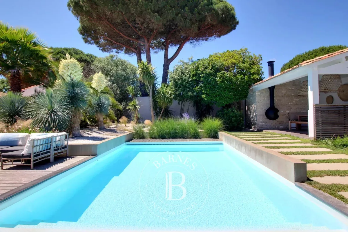 Villa with a pool for sale in Le Bois-Plage-en-Ré — BARNES Île de Ré