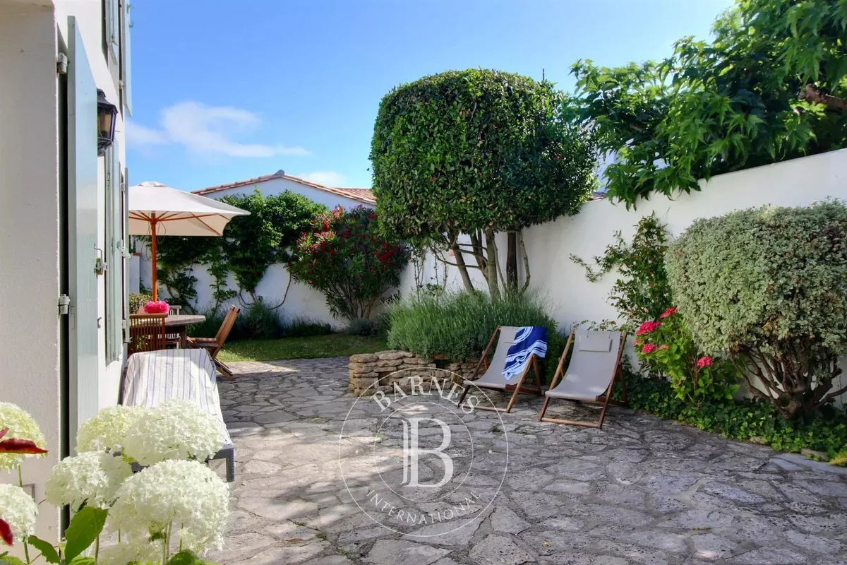 House for sale in Les Portes-en-Ré · ref. 87123176 · view 2