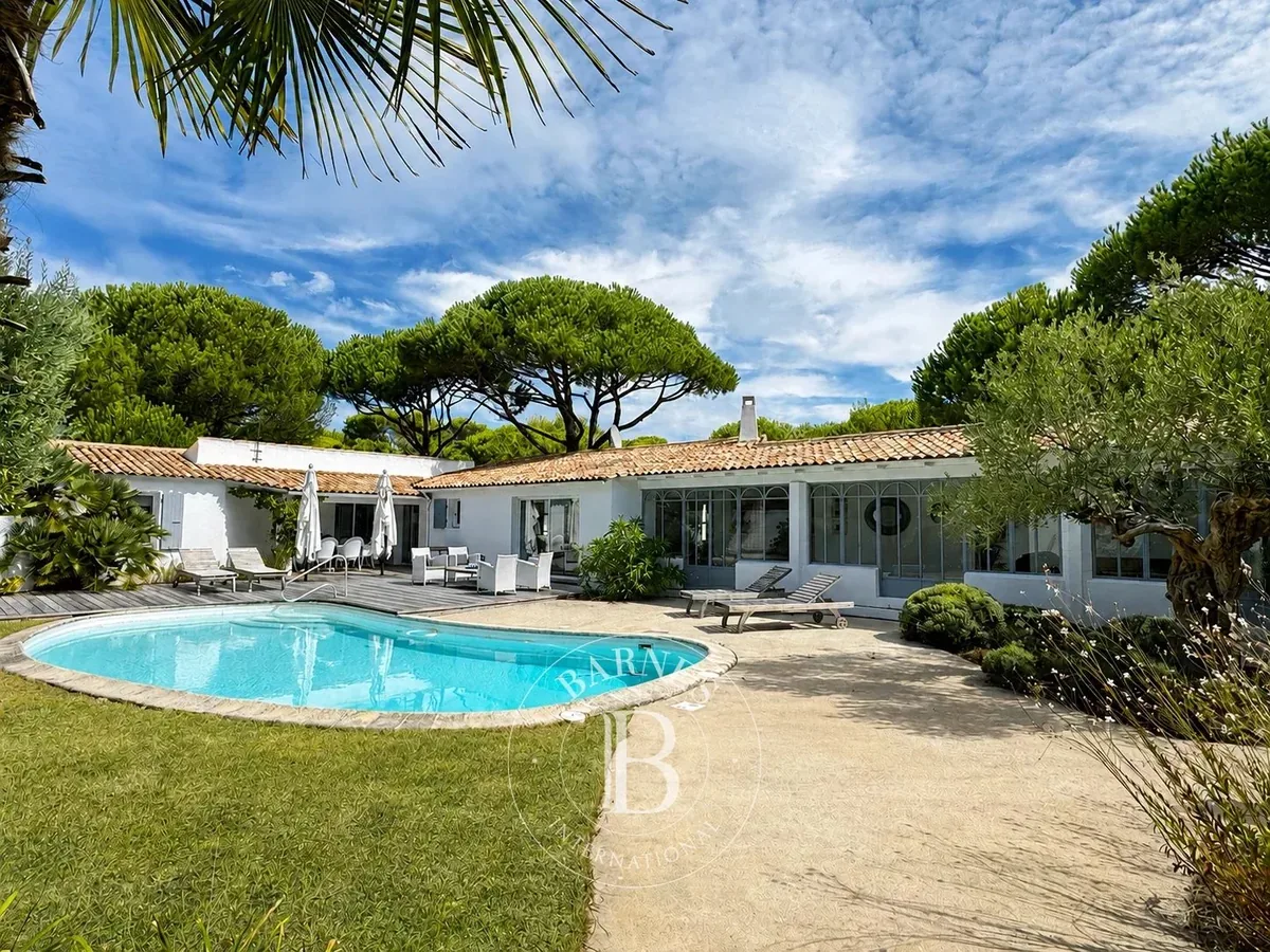 Single-storey house for sale in Les Portes-en-Ré — BARNES Île de Ré