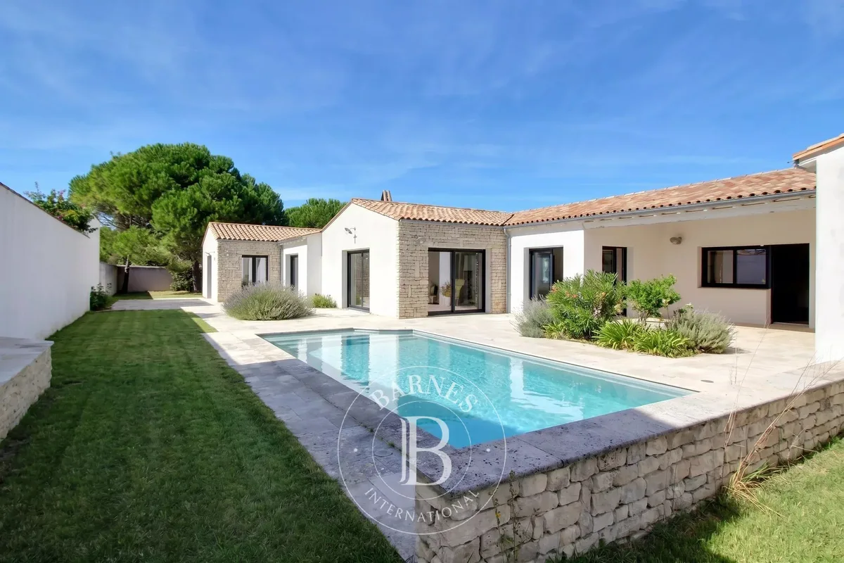 House for sale in Le Bois-Plage-en-Ré · ref. 87406523 · view 1