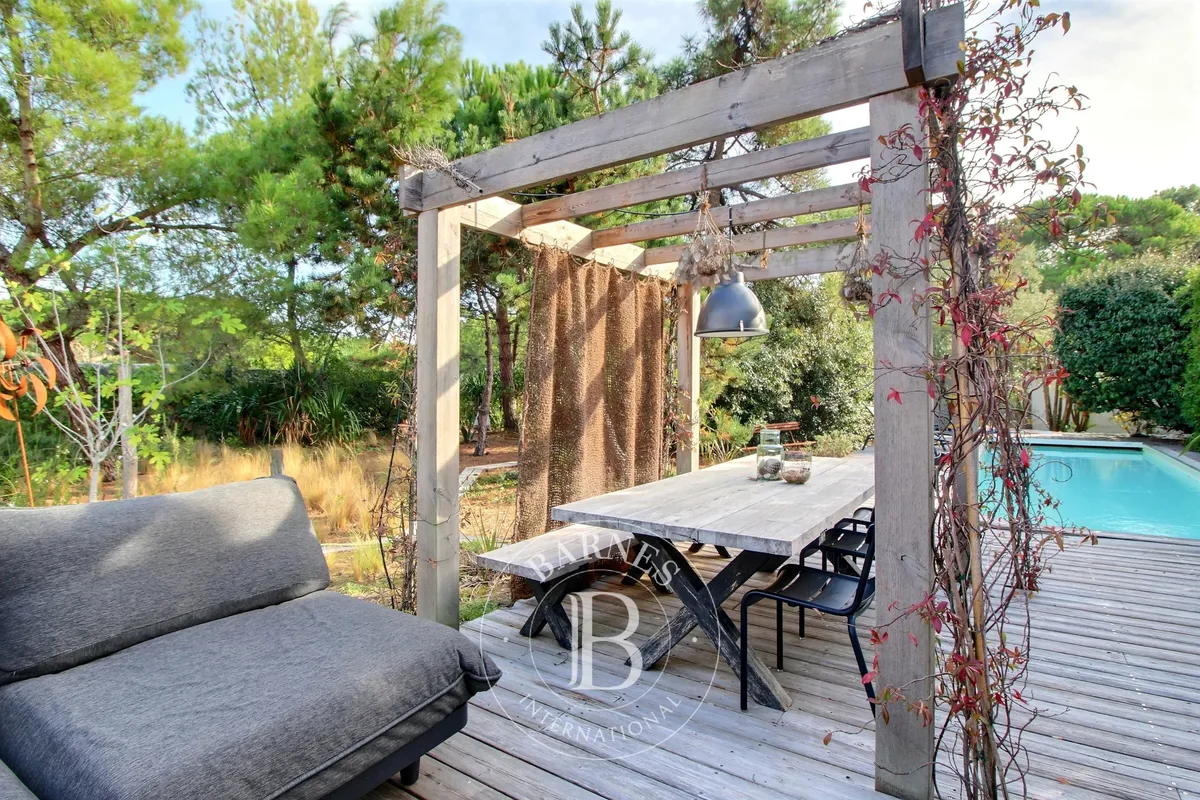 House for sale in Le Bois-Plage-en-Ré · ref. 87430372 · view 2