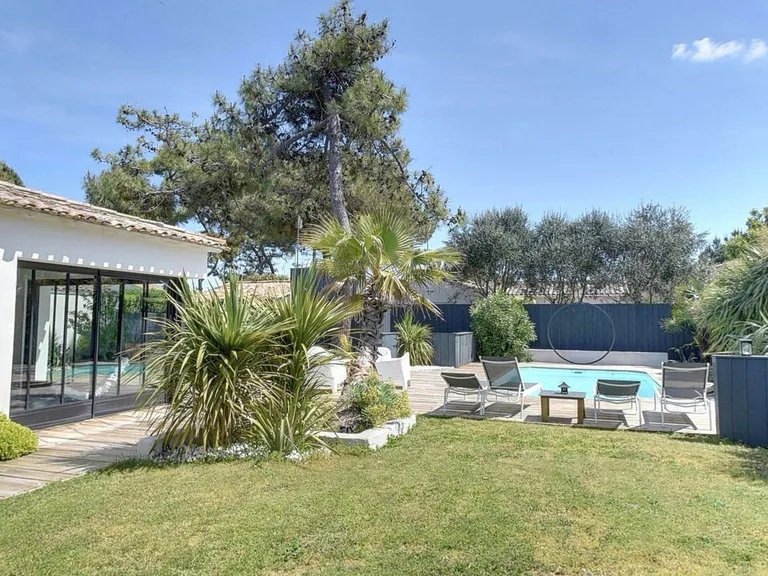 House sold in Sainte-Marie-de-Ré by BARNES Île de Ré