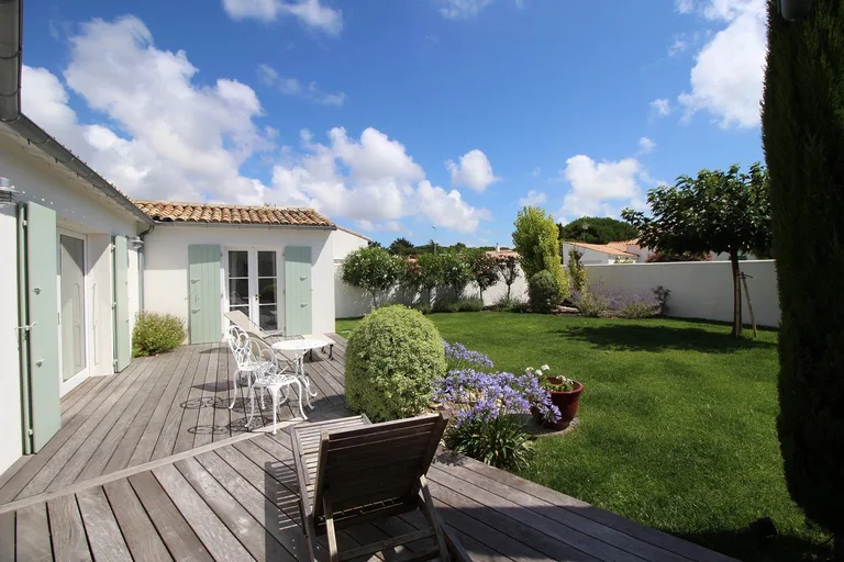 House sold in Le Bois-Plage-en-Ré by BARNES Île de Ré