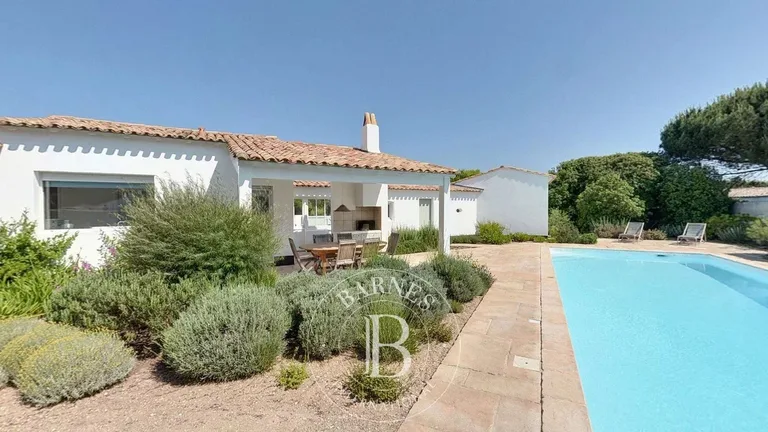House sold in Les Portes-en-Ré by BARNES Île de Ré