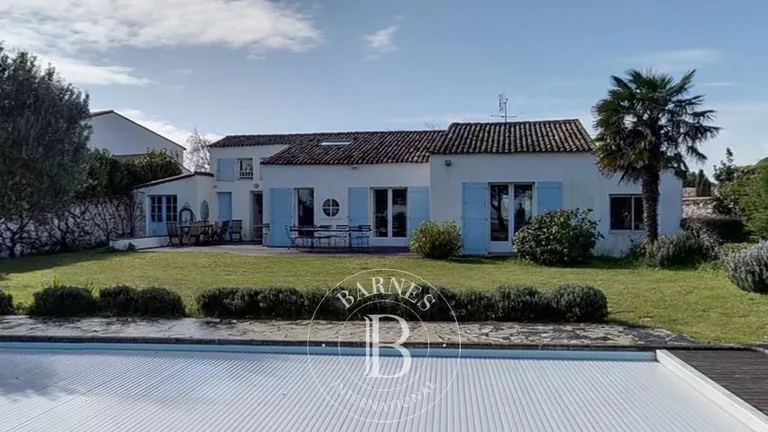 House sold in Saint-Martin-de-Ré by BARNES Île de Ré