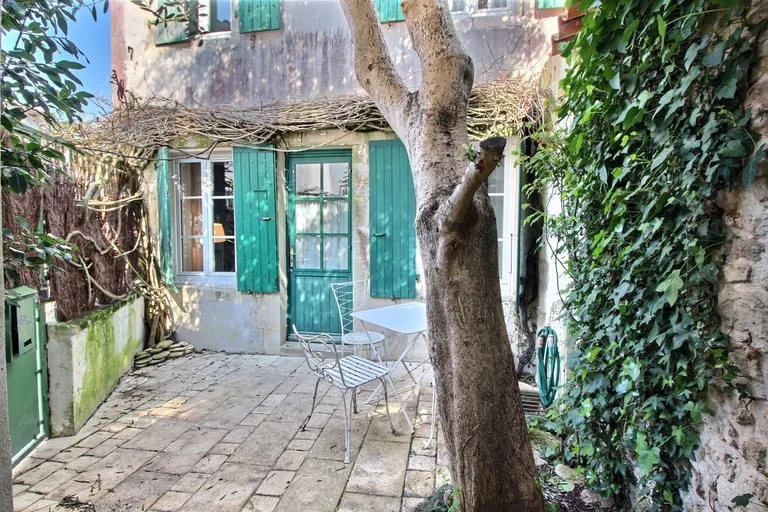 House sold in Les Portes-en-Ré by BARNES Île de Ré