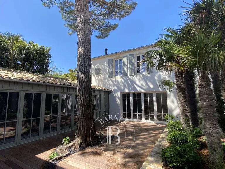 House sold in Saint-Martin-de-Ré by BARNES Île de Ré