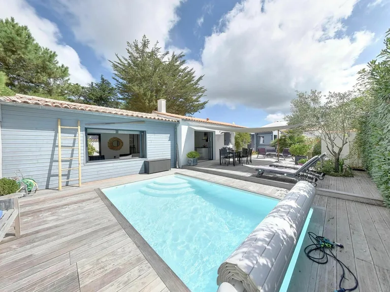 House sold in Le Bois-Plage-en-Ré by BARNES Île de Ré
