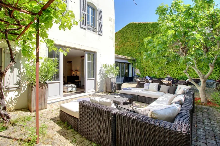 House sold in Saint-Martin-de-Ré by BARNES Île de Ré