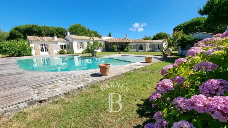 House sold in Les Portes-en-Ré by BARNES Île de Ré