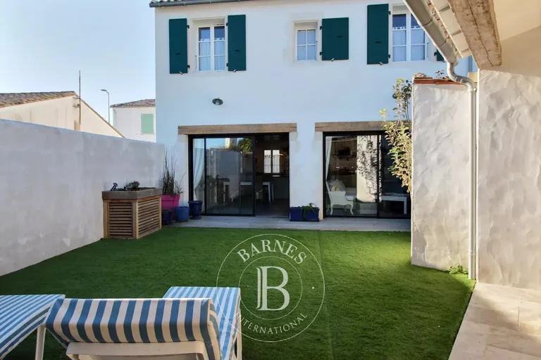 House sold in Le Bois-Plage-en-Ré by BARNES Île de Ré