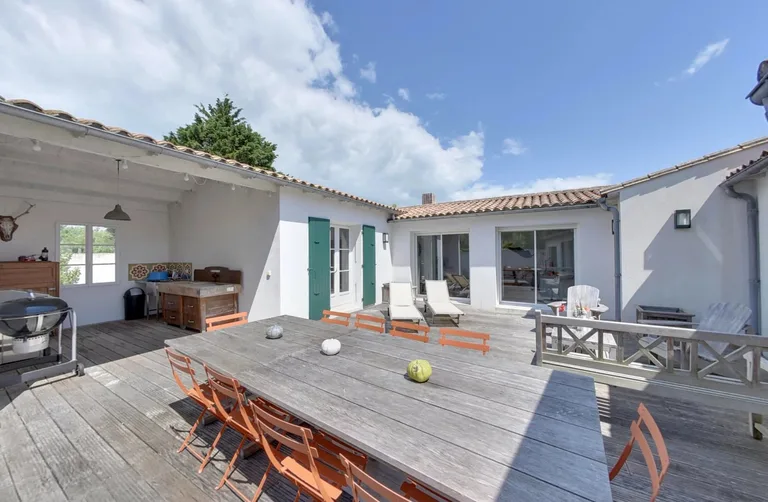 House sold in La Couarde-sur-Mer by BARNES Île de Ré