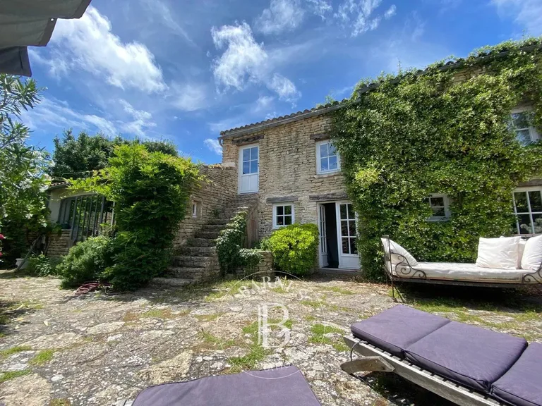 House sold in Les Portes-en-Ré by BARNES Île de Ré