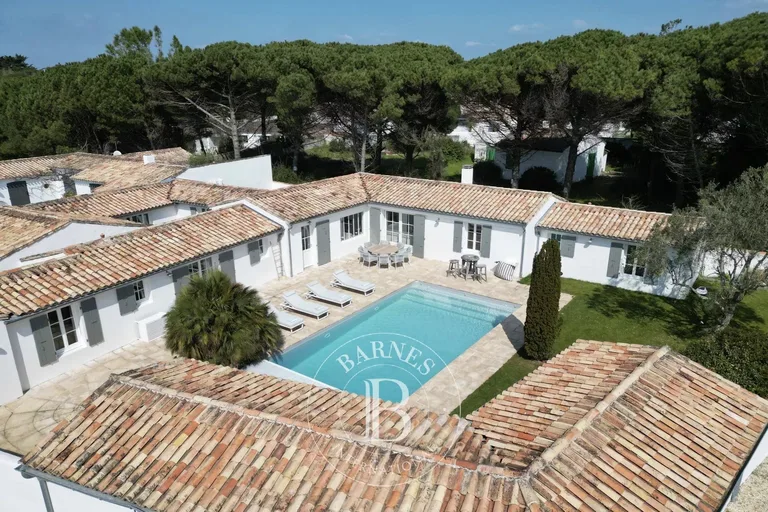 House sold in Le Bois-Plage-en-Ré by BARNES Île de Ré