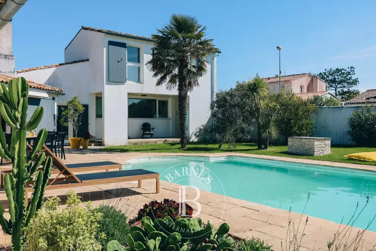 Villa Aurora, holiday rental in Les Portes-en-Ré · ref. 85864750