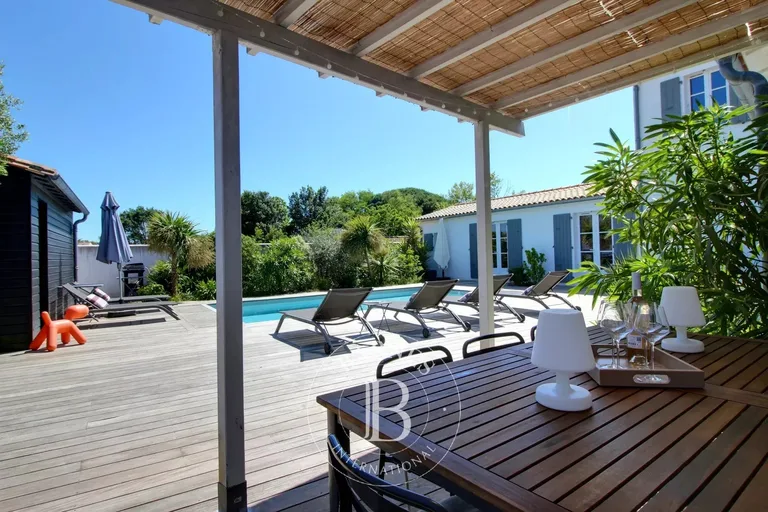 House for sale in Les Portes-en-Ré · ref. 86124447