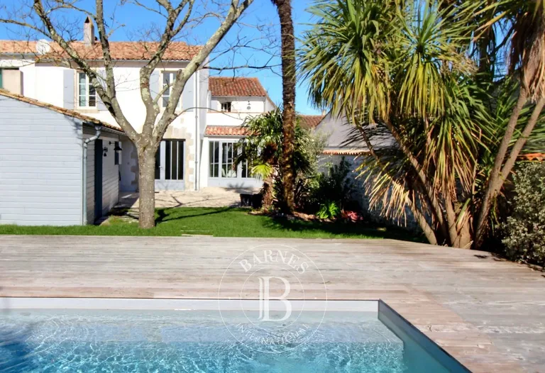 Maison à vendre au Bois-Plage-en-Ré · réf. 86717432
