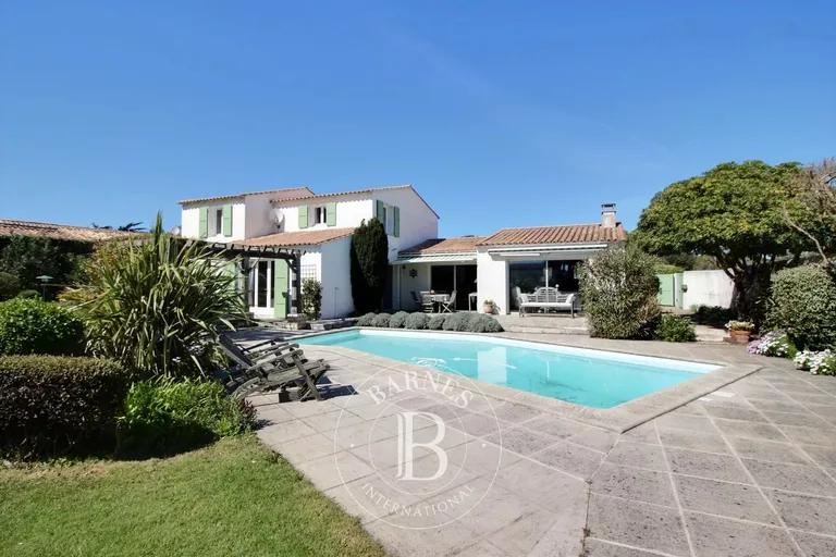 House sold in Sainte-Marie-de-Ré by BARNES Île de Ré
