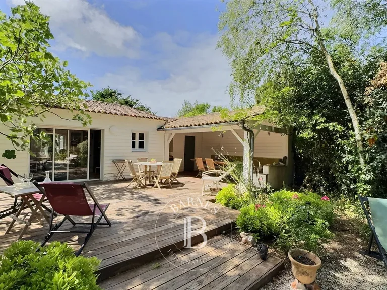 House for sale in Les Portes-en-Ré · ref. 87156807