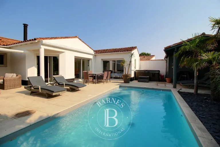 House for sale in La Flotte · ref. 87254977