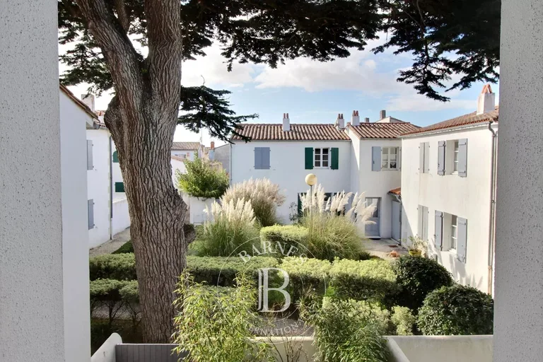 Maison à vendre à Saint-Martin-de-Ré · réf. 87267188